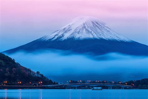 is mount fuji an active volcano