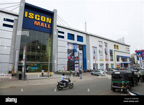 iscon mall surat