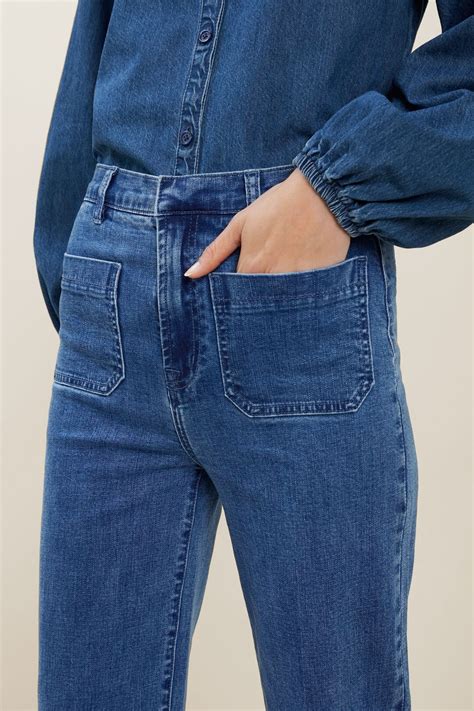 jeans with front pockets