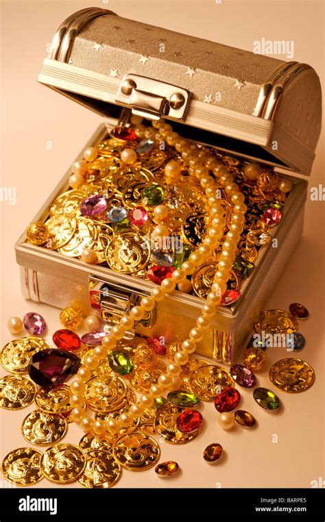 jewelry treasure chest