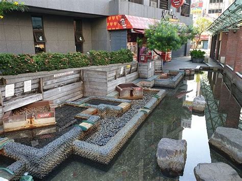 jiaosi hot spring