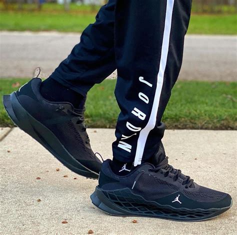 joggers with jordans