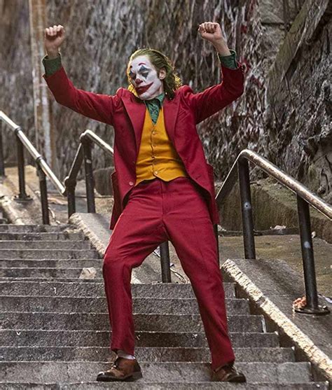 joker suit joaquin phoenix