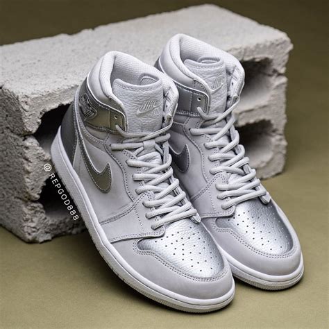 jordan 1 metallic silver