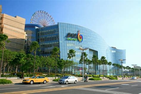 kaohsiung shopping mall