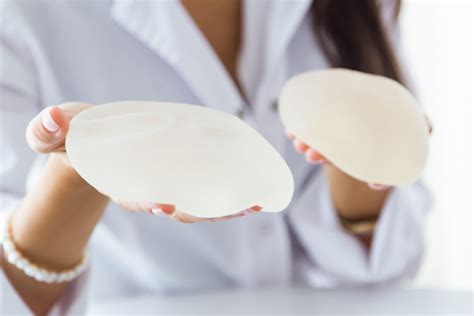 katiewgcups: Redefining Breast Augmentation with Groundbreaking Technology