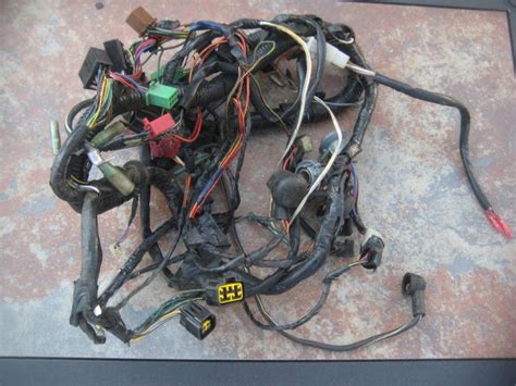 kawasaki ninja zx 7r wiring harness and electrical specs PDF