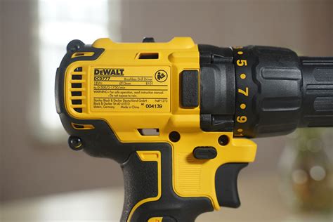 khoan pin dewalt dcd 777