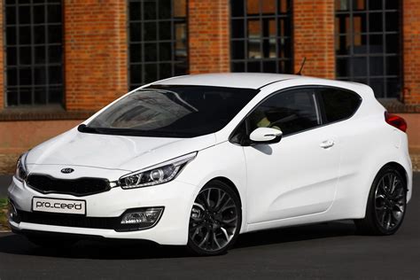 kia ceed coupe manual PDF