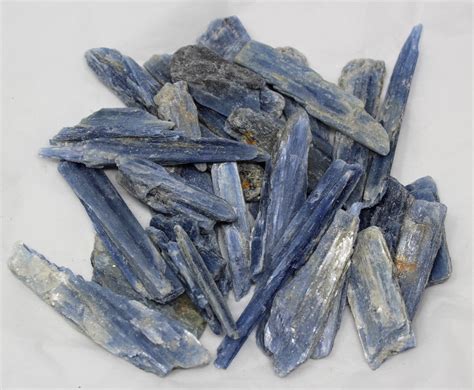 kyanite raw