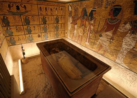 la tumba de tutankamon y la maldicion de las momias Kindle Editon
