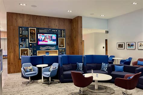 laguardia airport centurion lounge