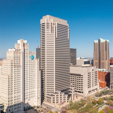 largest office building in st louis