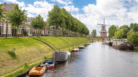 leeuwarden een hoofdstad belicht eine hauptstadt beleuchtet a capital in focus Doc