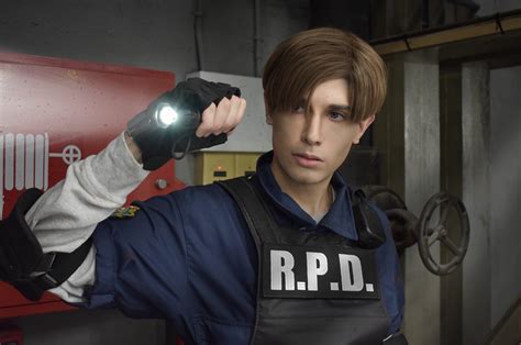 leon kennedy cosplay re2