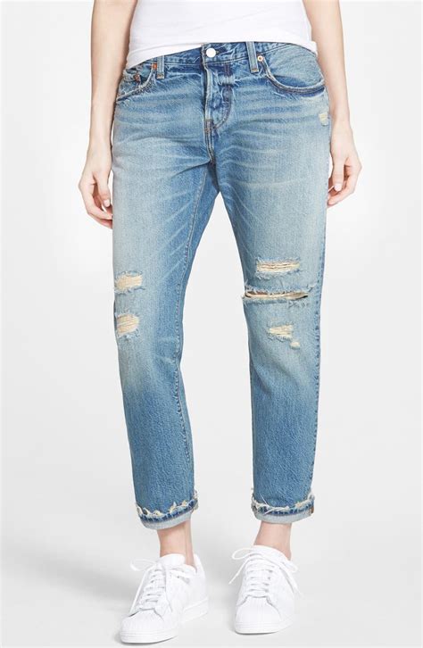 levi boyfriend jeans