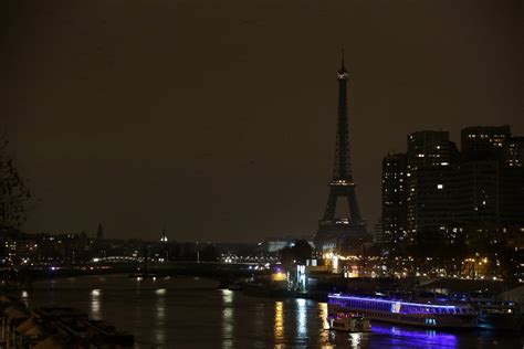 lights out paris