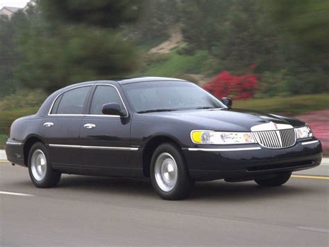 lincoln towncar 2006 manual pdf Doc