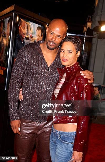 lisa wayans green eyes