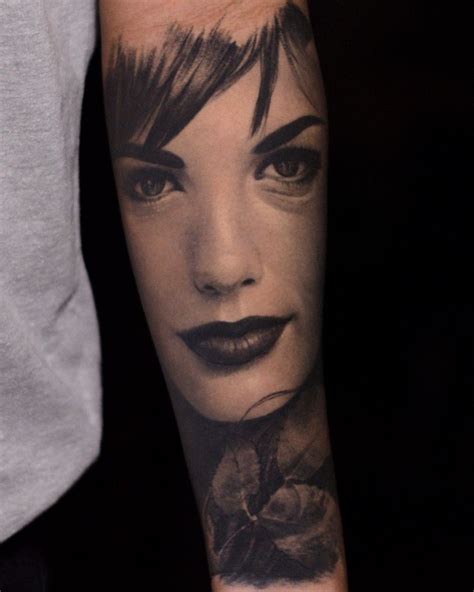 liv tyler tattoo