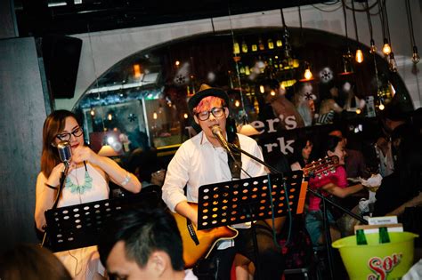 live band bar singapore