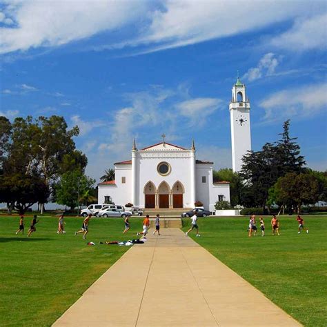 loyola marymount university hotels nearby