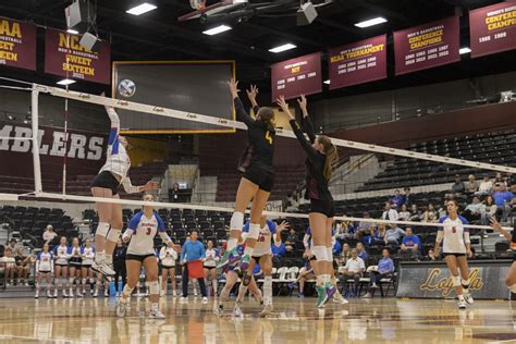 loyola university vs depaul