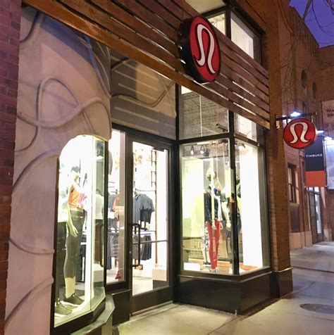 lululemon athletica chicago il