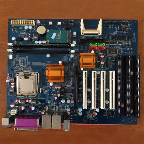 mainboard có slot isa