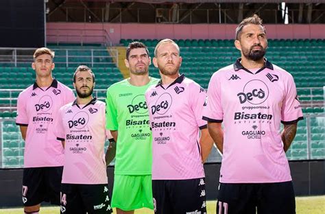 major league soccer pink jersey