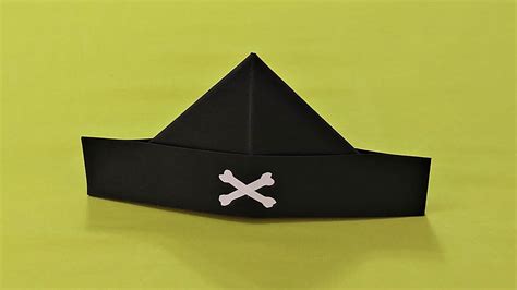 make pirate hat construction paper Reader