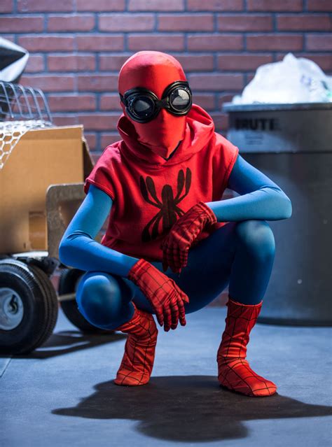 making spider man suit