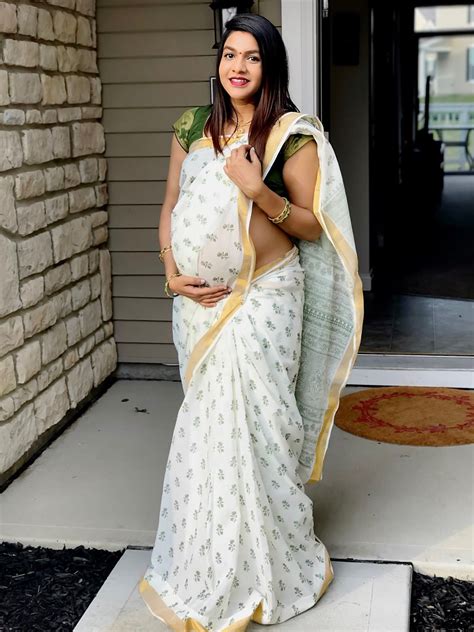 malayali pregnant womens navel photo PDF
