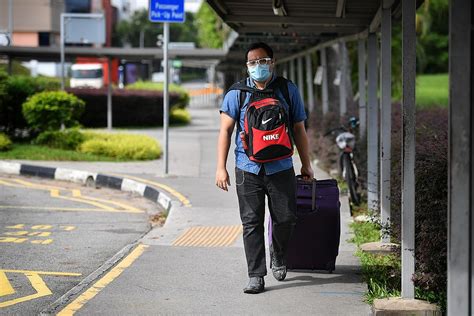 malaysian returning to malaysia from singapore quarantine