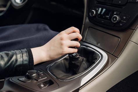 manual transmission downshifting properly Reader