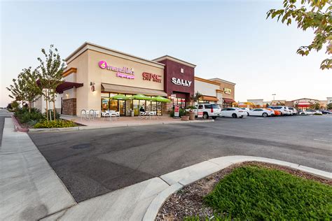 marketplace at el paseo fresno