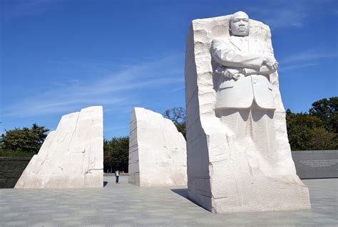 martin luther king monument