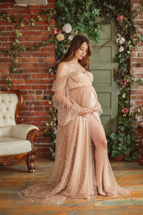 maternity photoshoot dresses