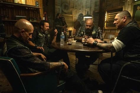 mayans mc who gets to sit at the table