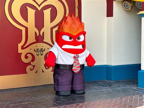 meet and greet anger inside out walt disney world