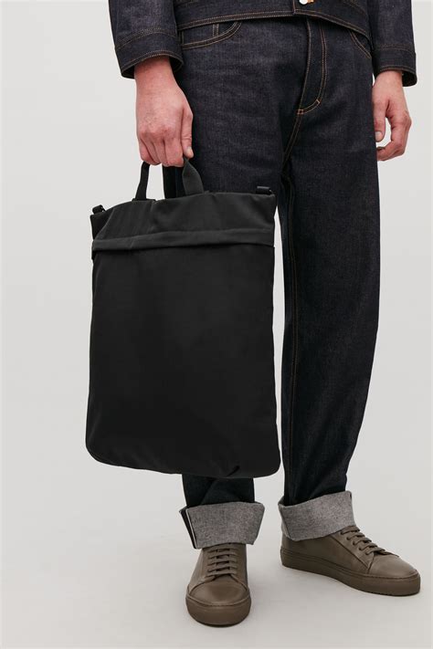 men tote