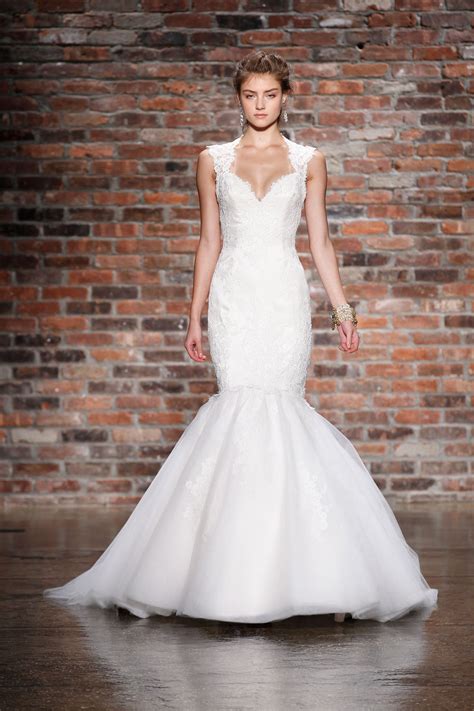 mermaid and trumpet wedding dress