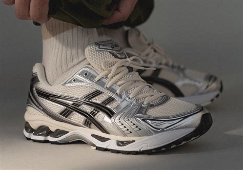 metallic asics