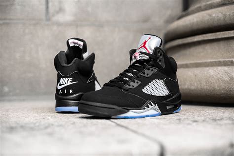 metallic jordan 5