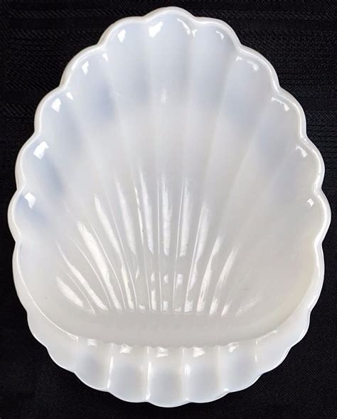 milk glass shell dish