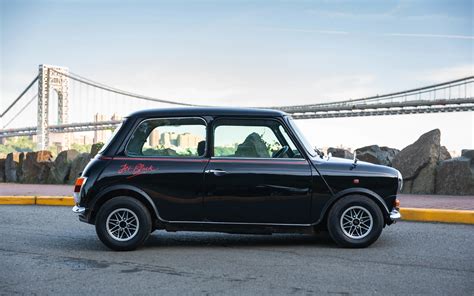 mini jet black edition brochure PDF