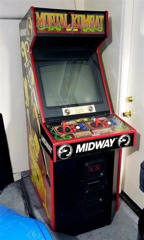 mk arcade cabinet