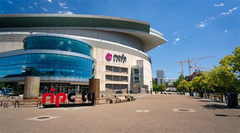 moda center portland oregon hotels