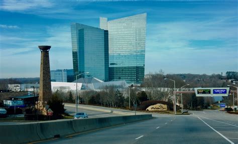 mohegan sun casino address uncasville ct