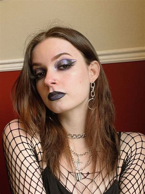 moodybeauty69: Unveiling the Allure of Dark and Edgy Makeup